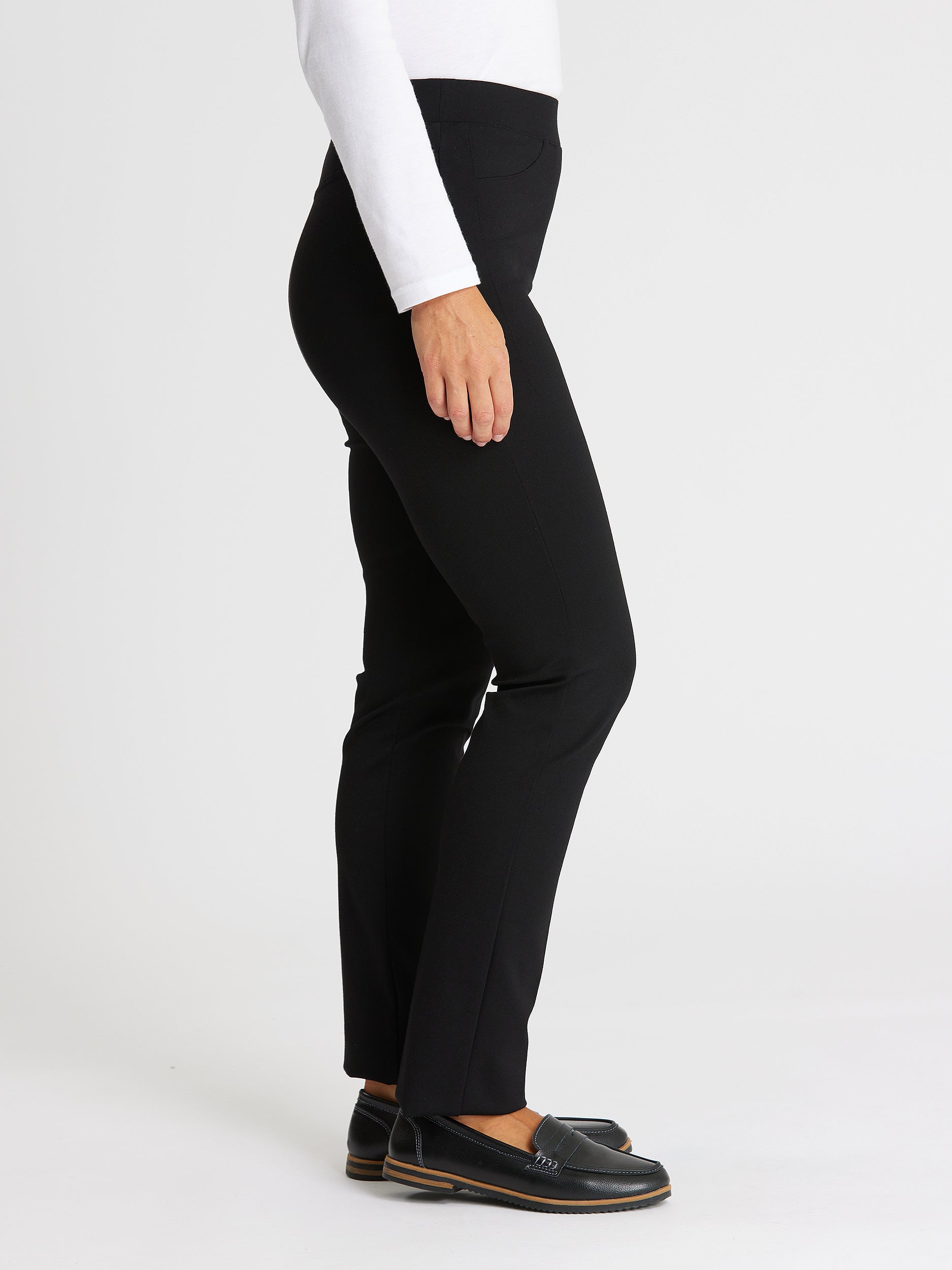 BA10831_BLACK_1592_1