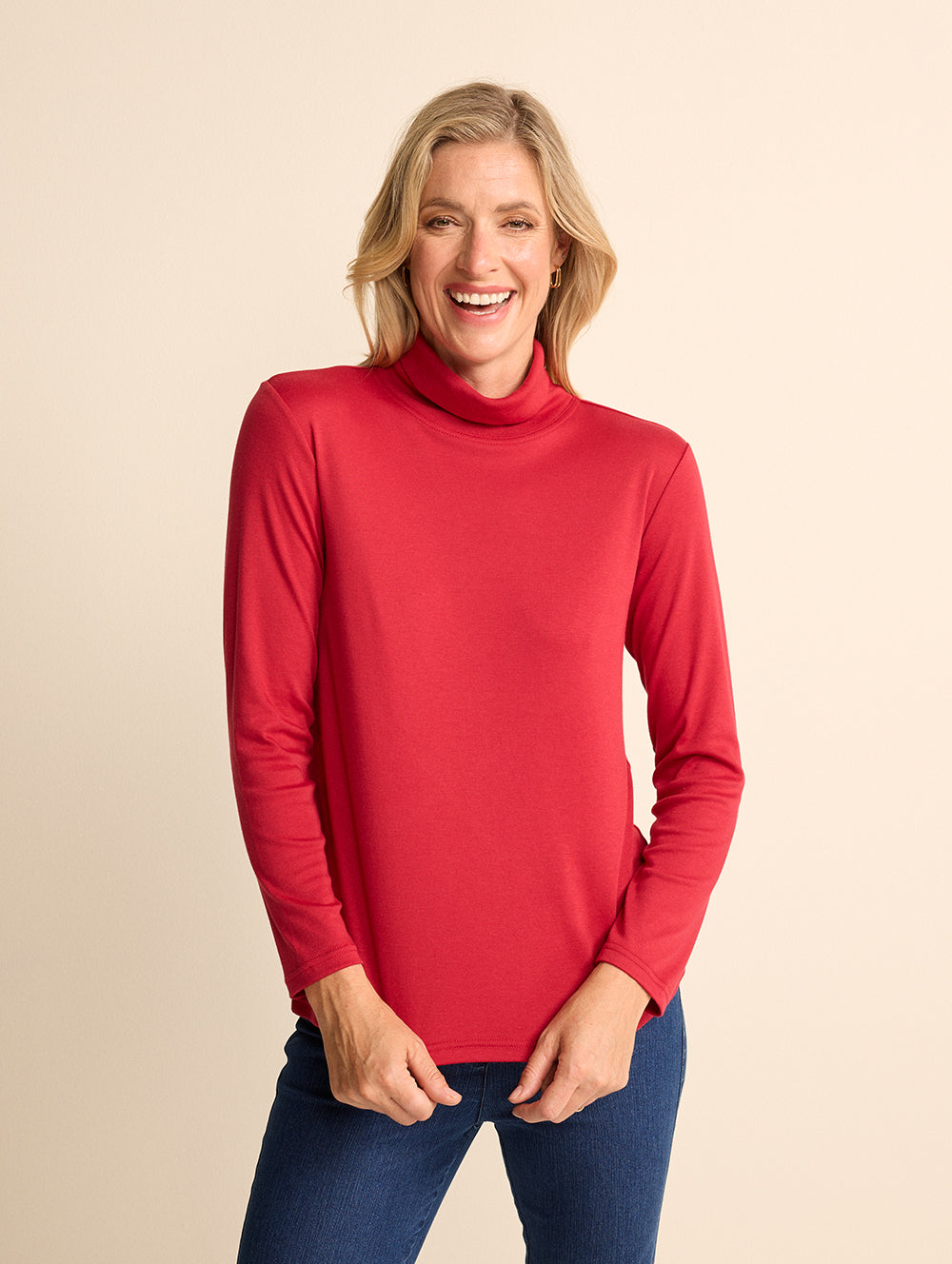 Women s Winterlock Roll Neck Skivvy in Rosetta red Black Pepper