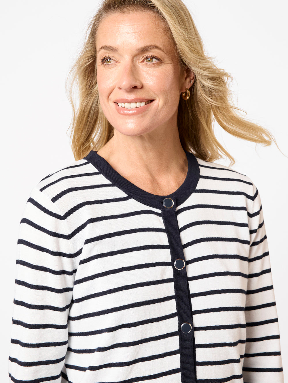 BA48695_BANVY142_2_1750222968000