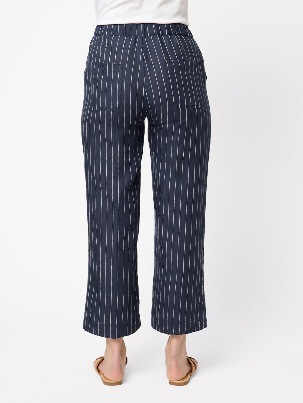 BA48819_BANVY142_3_1758776836000