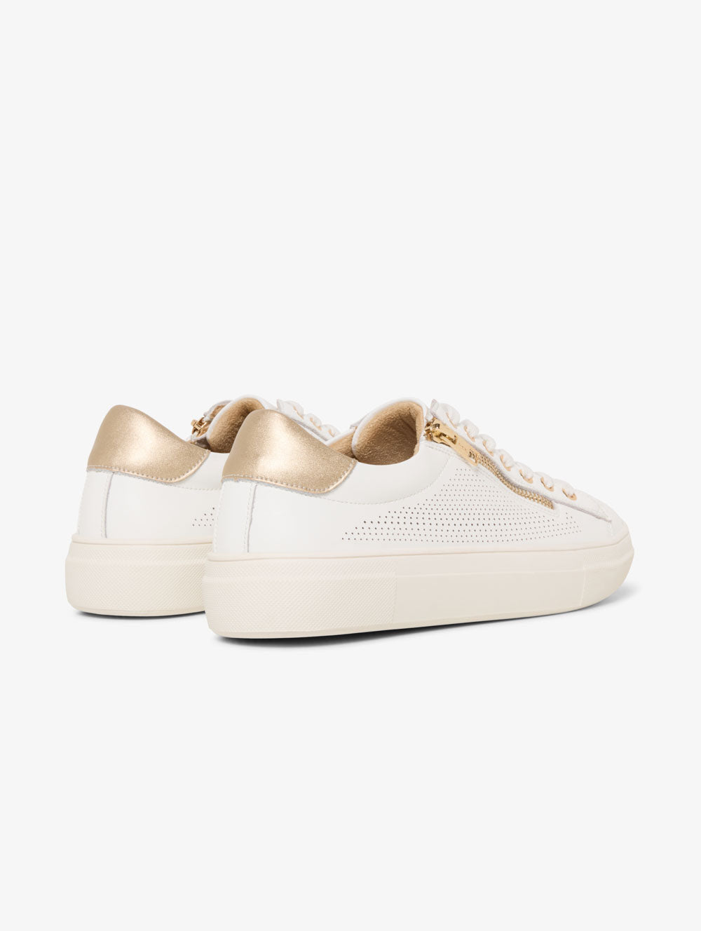 Clara Sneaker