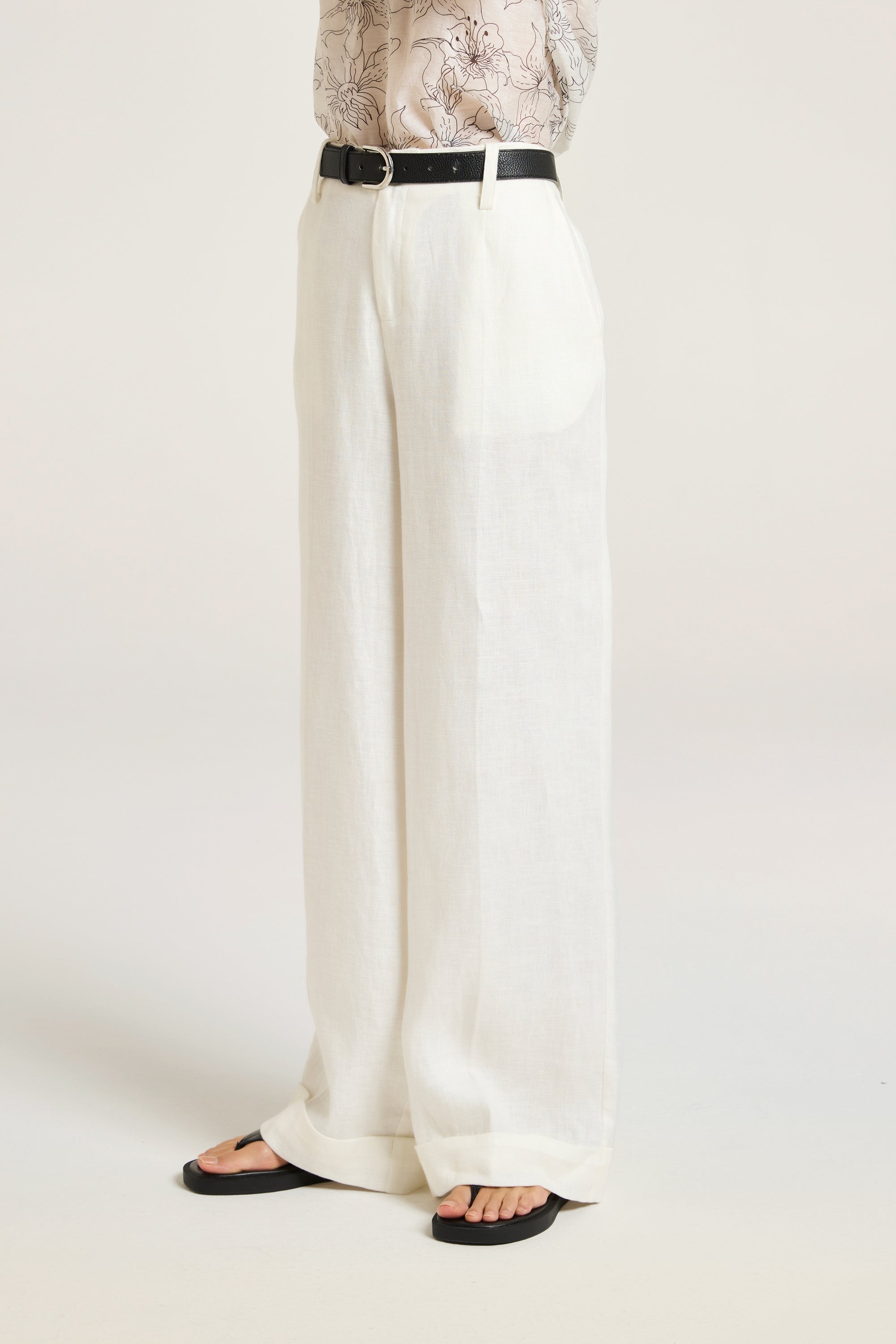 Julia Pant